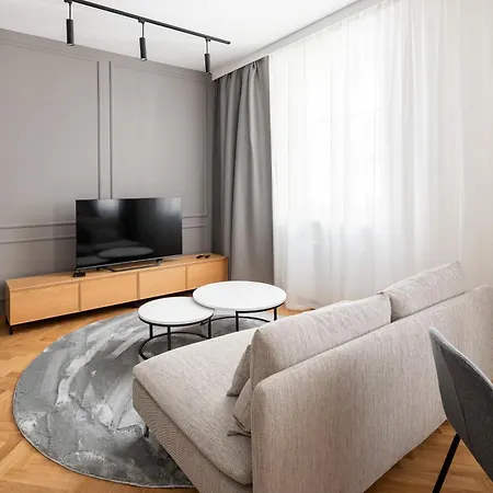 Park Praski Modern Apartment